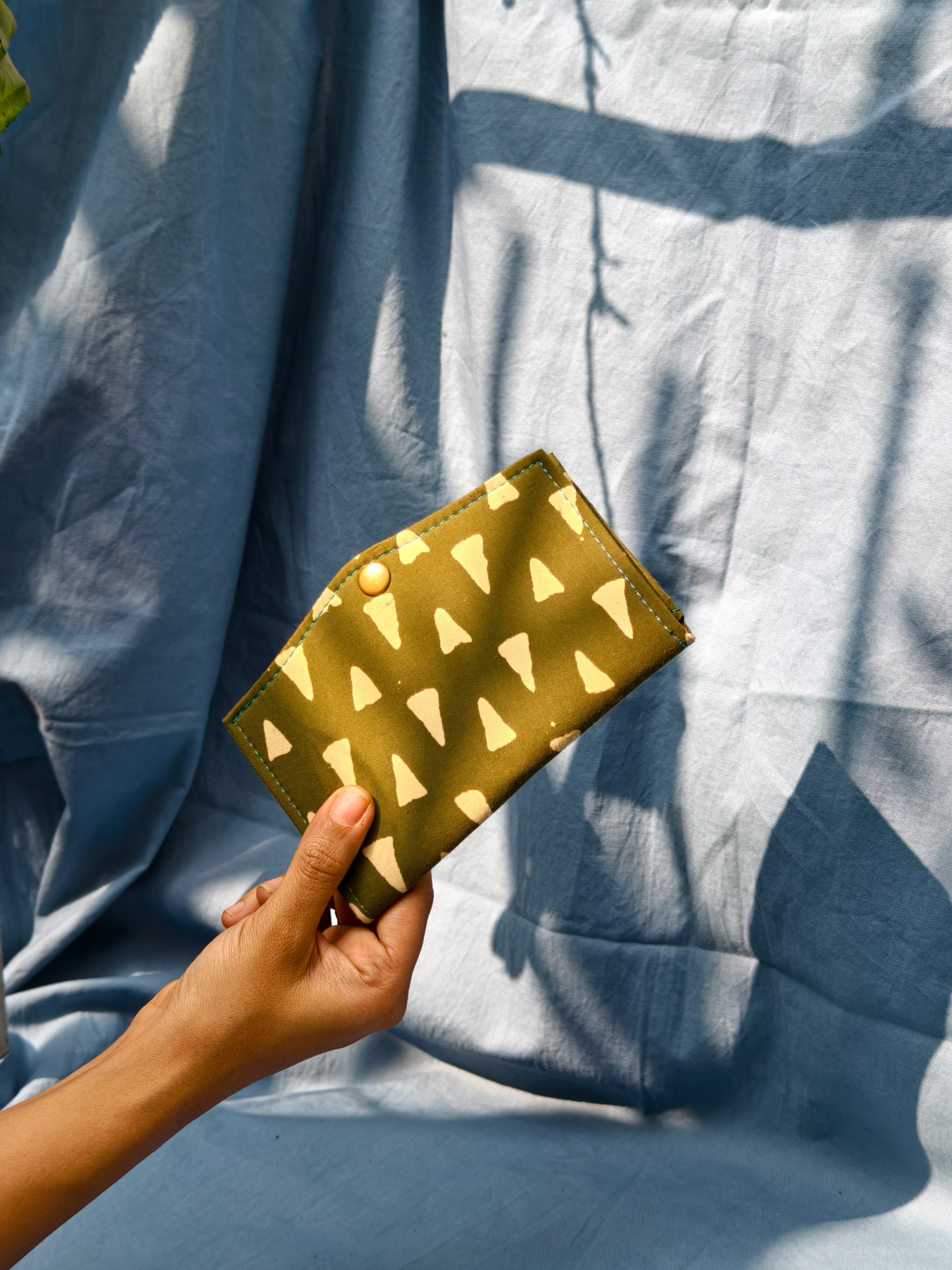 Green triangle battua